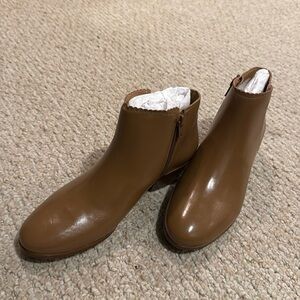 Jack rogers boots new size 8